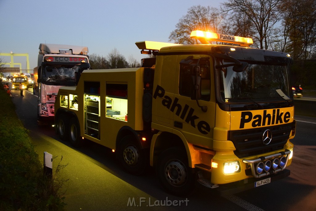 VU LKW A 4 Rich Aachen hinter Rodenkirchener Bruecke P55.JPG - Miklos Laubert